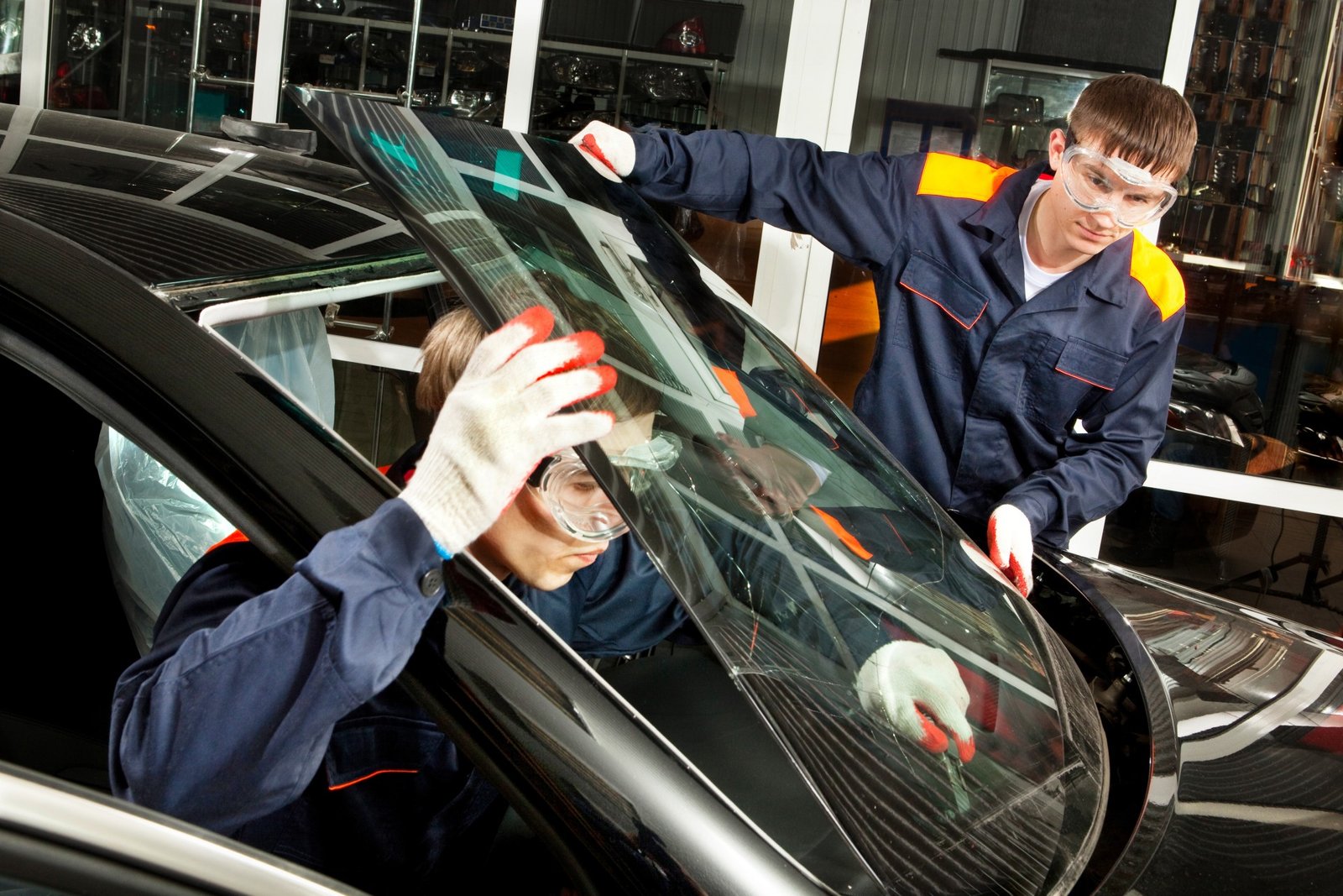 protect-windshield-crack-chip-summer-heat